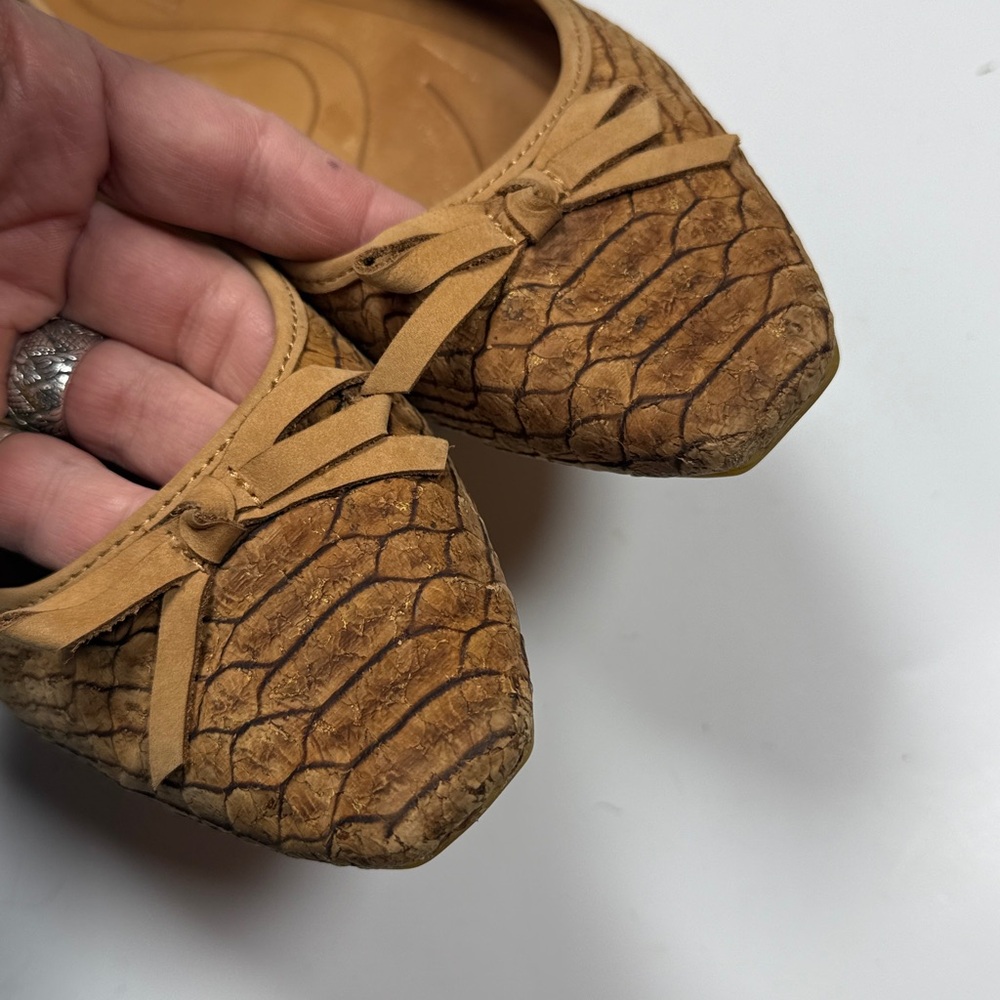 BORN Carri Brown Cork Snake Print Bow Ballet Slip-on Flats S-504 Sz 7.5 - Picture 3 of 9